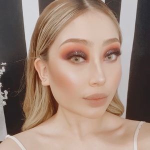 Meet your Posher, Valentina